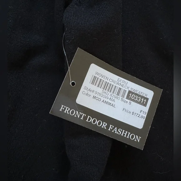 NWT Ecru Sweater - Picture 4 of 7